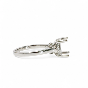 WHITE GOLD SEMI MOUNT RING SETTING FOR A ROUND CENTER STONE