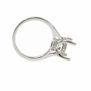 WHITE GOLD SEMI MOUNT RING SETTING FOR A ROUND CENTER STONE