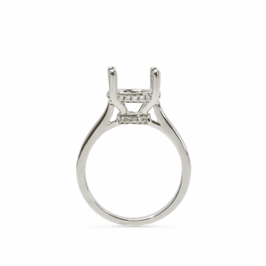 WHITE GOLD SEMI MOUNT RING SETTING FOR A ROUND CENTER STONE