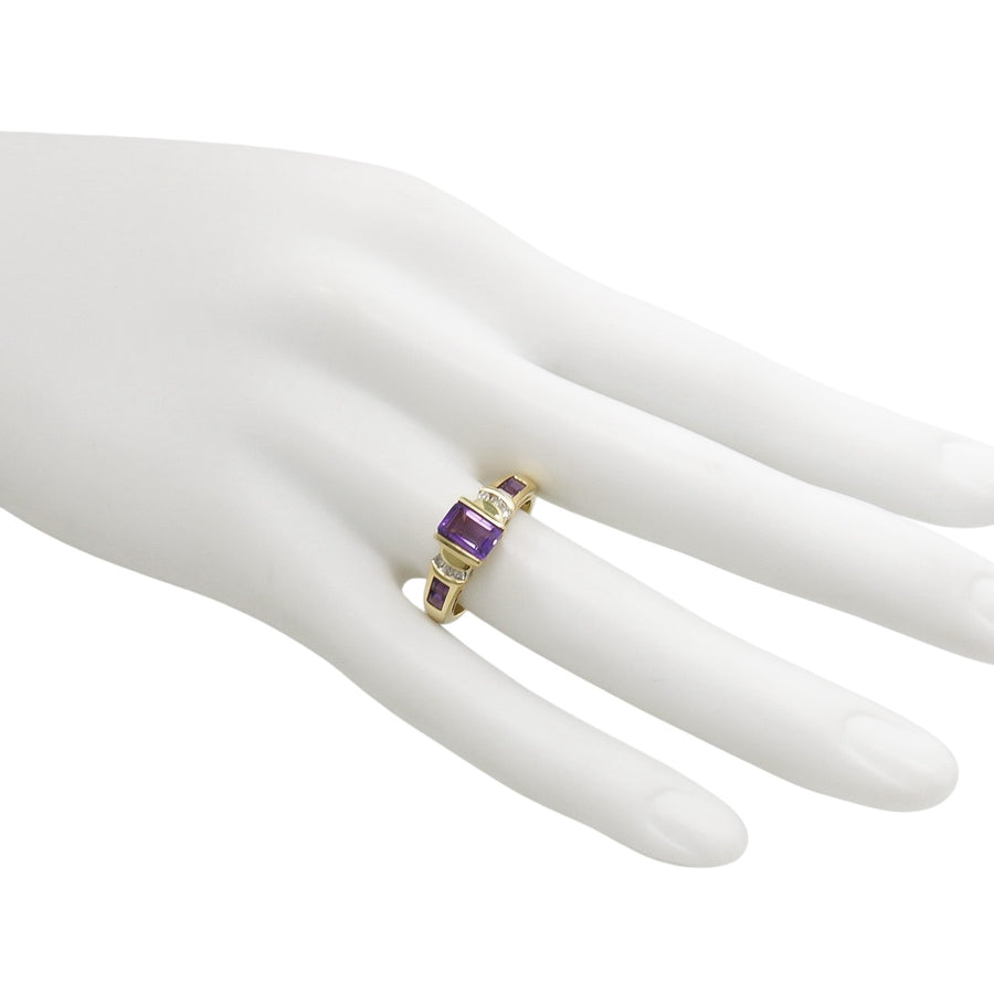 YELLOW GOLD LADY'S RING WITH AMETHYST STONES AND NATURAL DIAMONDS