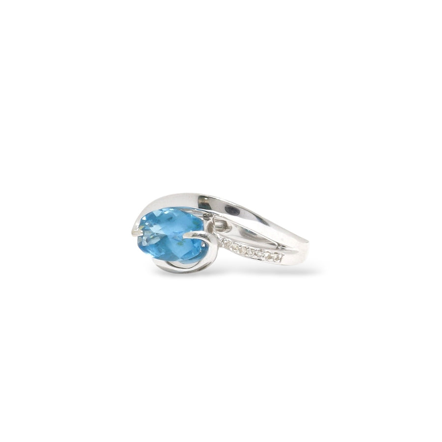 WHITE GOLD SWISS BLUE TOPAZ RING