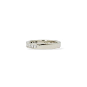 WHITE GOLD NATURAL DIAMONDS ANNIVERSARY RING