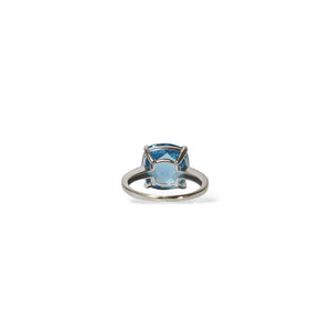 WHITE GOLD LADY'S RING WITH BLUE TOPAZ AND DIAMONDS