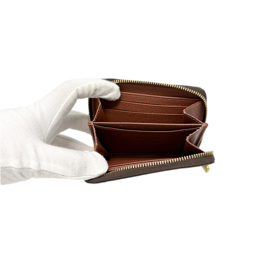 LOUIS VUITTON ZIPPY COIN PURSE