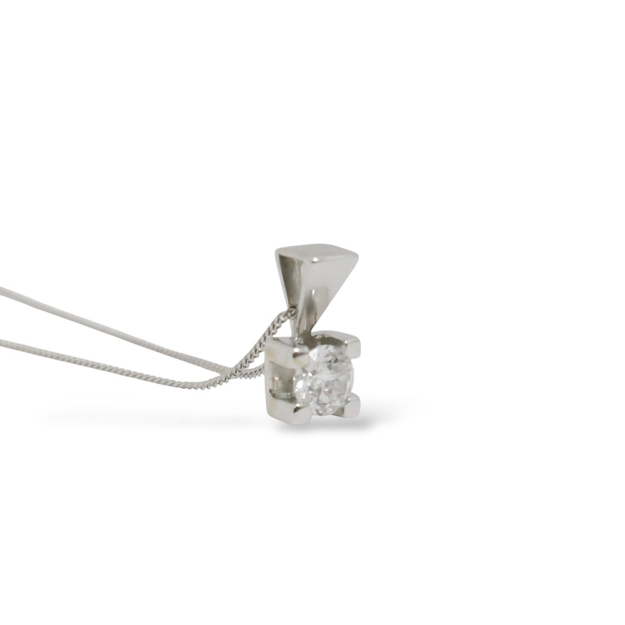 WHITE GOLD NATURAL DIAMOND PENDANT WITH NECKLACE