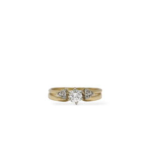 YELLOW GOLD ENGAGEMENT RING WITH SEVEN NATURAL DIAMONDS