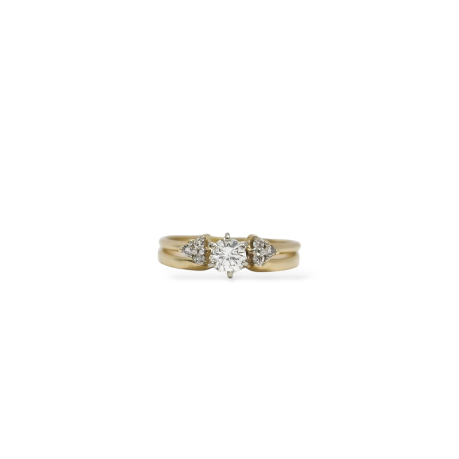 YELLOW GOLD ENGAGEMENT RING WITH SEVEN NATURAL DIAMONDS