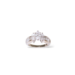WHITE GOLD PAST PRESENT FUTURE NATURAL DIAMONDS LADY'S RING