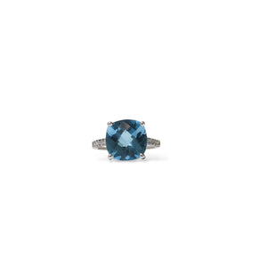 WHITE GOLD LADY'S RING WITH BLUE TOPAZ AND DIAMONDS
