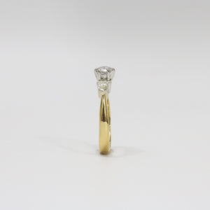 YELLOW GOLD LADY'S DIAMOND RING