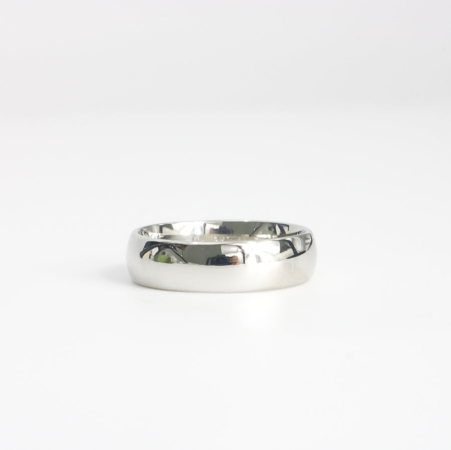 WHITE GOLD ART CARVED MEN'S WEDDING BAND