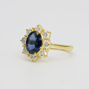 YELLOW GOLD LADY'S RING WITH NATURAL SAPPHIRE GEMSTONE AND DIAMONDS
