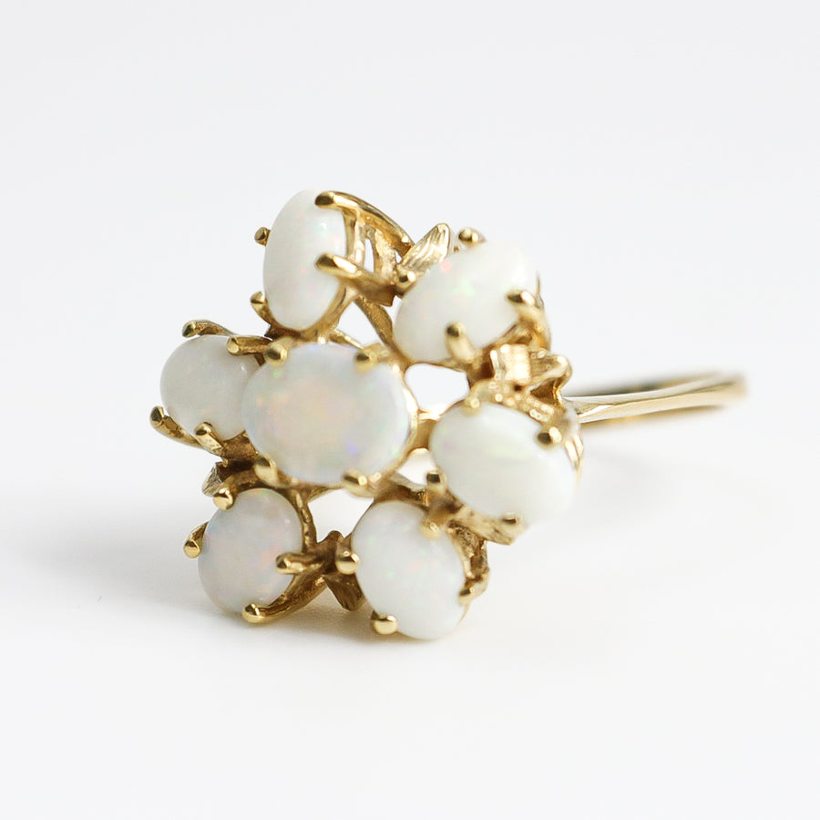 YELLOW GOLD LADY'S RING WITH NATURAL OPAL GEMSTONE