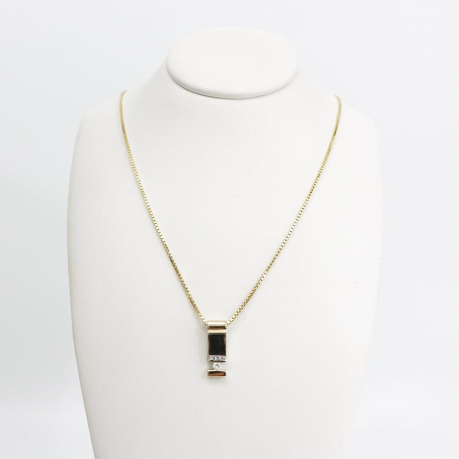 TWO TONE GOLD DIAMOND PENDANT WITH BOX STYLE NECKLACE