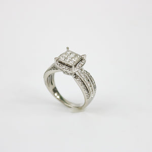 CLUSTER DIAMOND ENGAGEMENT RING