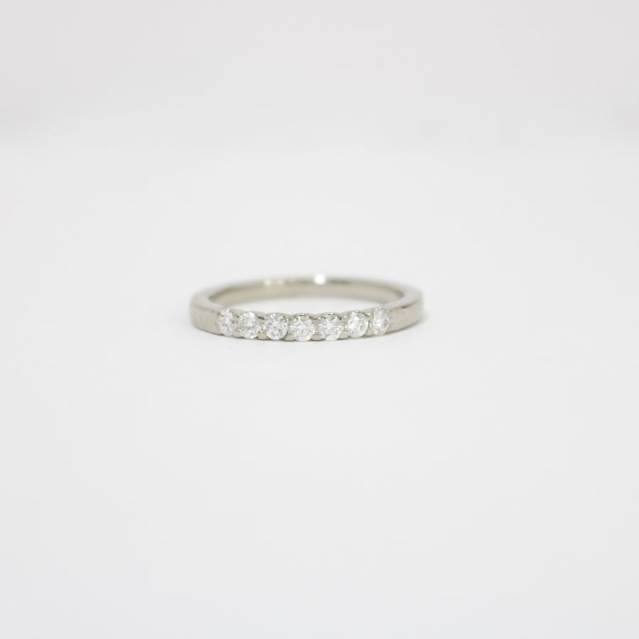 WHITE GOLD NATURAL DIAMOND WEDDING BAND