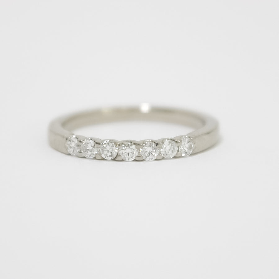 WHITE GOLD NATURAL DIAMOND WEDDING BAND