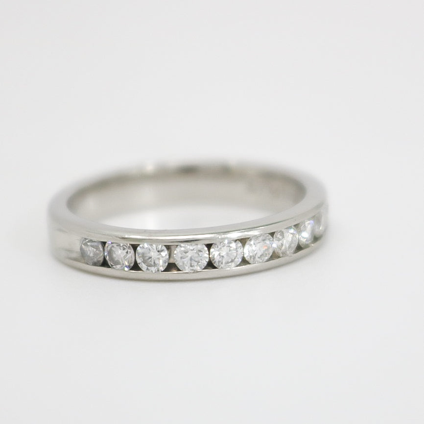 PLATINUM NATURAL DIAMOND  BAND
