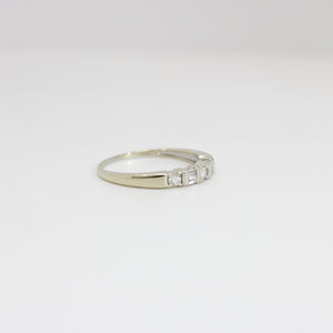 WHITE GOLD ROUND AND BAGUETTE CUT NATURAL DIAMOND LADY'S BAND