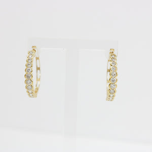 YELLOW GOLD NATURAL DIAMOND HOOP EARRINGS