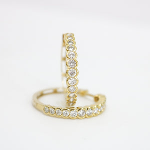 YELLOW GOLD NATURAL DIAMOND HOOP EARRINGS