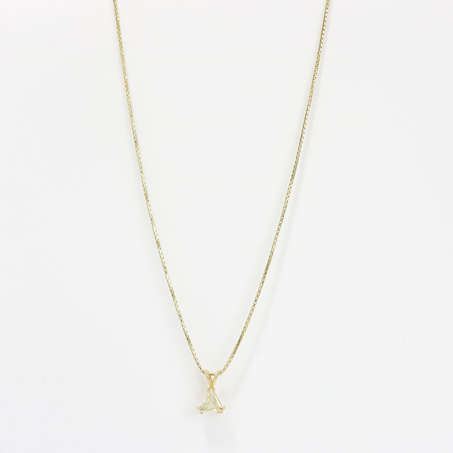 YELLOW GOLD NATURAL DIAMOND TRIANGLE CUT PENDANT WITH NECKLACE