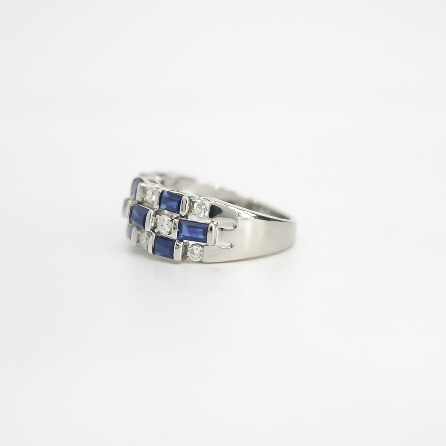 SAPPHIRE AND DIAMOND RING