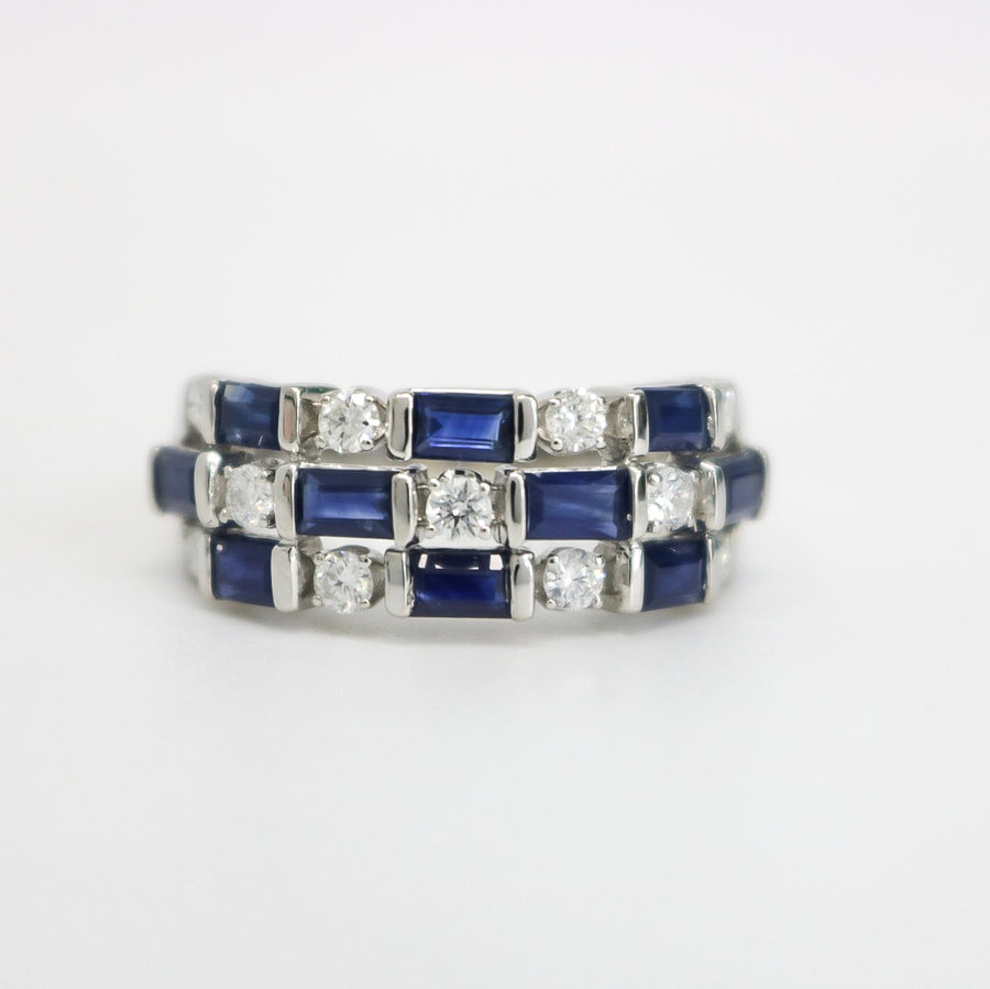 SAPPHIRE AND DIAMOND RING