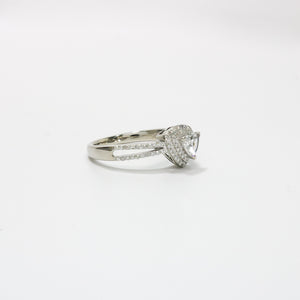 WHITE GOLD LADY'S TRILLION CUT NATURAL DIAMOND RING