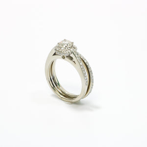 WHITE GOLD LADY'S NATURAL DIAMOND BRIDAL SET RING