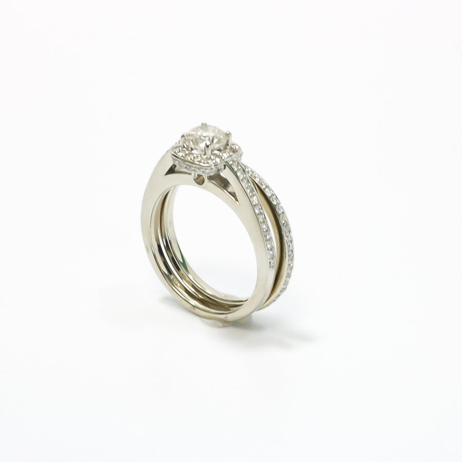 WHITE GOLD LADY'S NATURAL DIAMOND BRIDAL SET RING