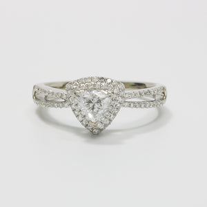 WHITE GOLD LADY'S TRILLION CUT NATURAL DIAMOND RING