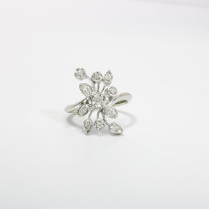 WHITE GOLD LADY'S NATURAL DIAMOND RING LEAVES SHAPE