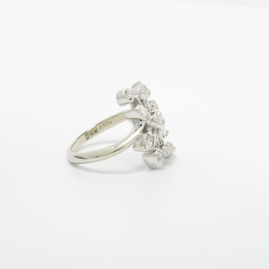 WHITE GOLD LADY'S NATURAL DIAMOND RING LEAVES SHAPE