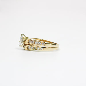 YELLOW GOLD NATURAL DIAMOND WEDDING RING SET.