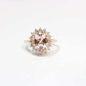 ROSE GOLD MORGANITE AND NATURAL DIAMOND RING.