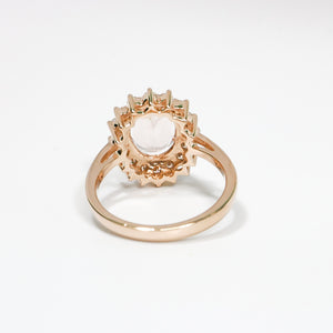 ROSE GOLD MORGANITE AND NATURAL DIAMOND RING.