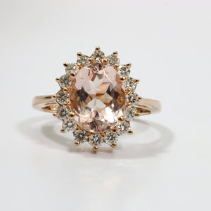 ROSE GOLD MORGANITE AND NATURAL DIAMOND RING.