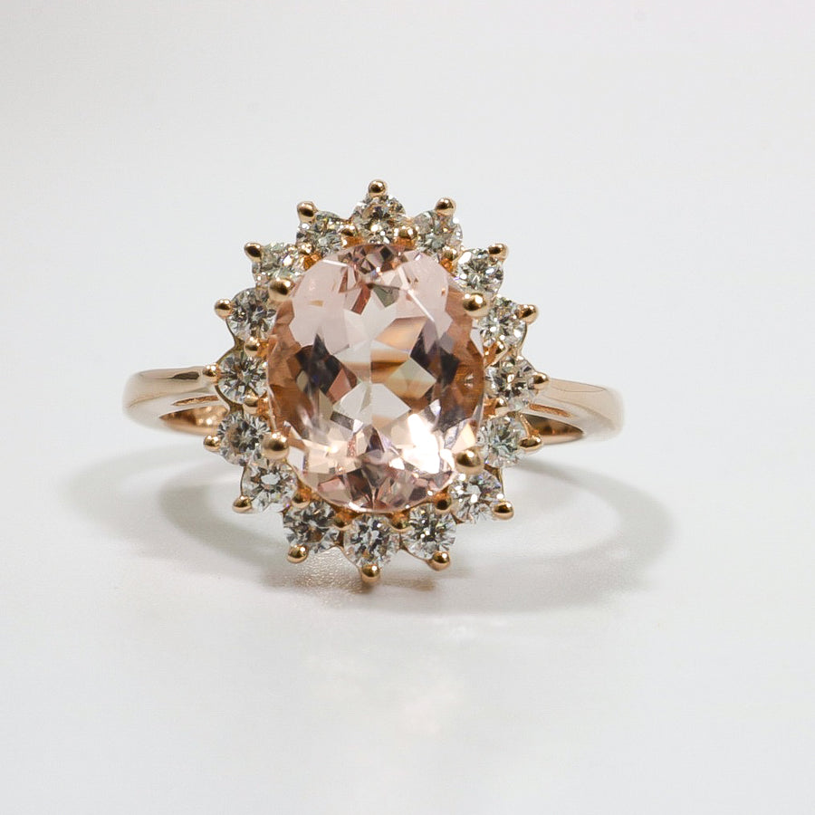 ROSE GOLD MORGANITE AND NATURAL DIAMOND RING.