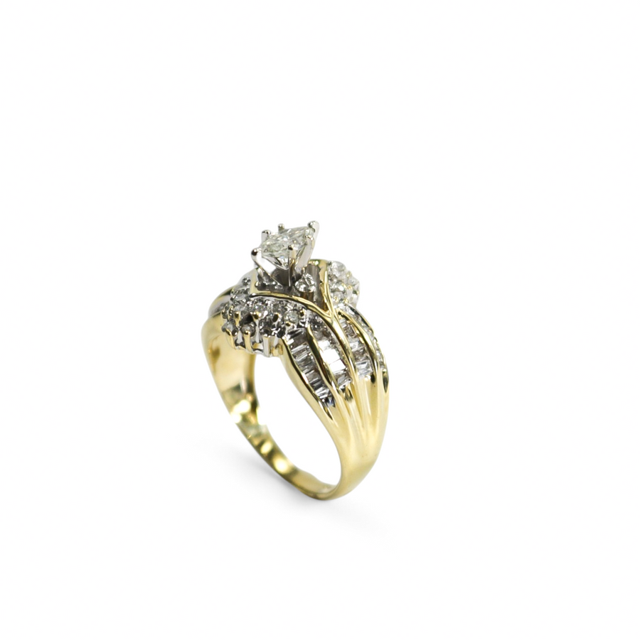 YELLOW GOLD LADY'S MULTI DIAMOND RING