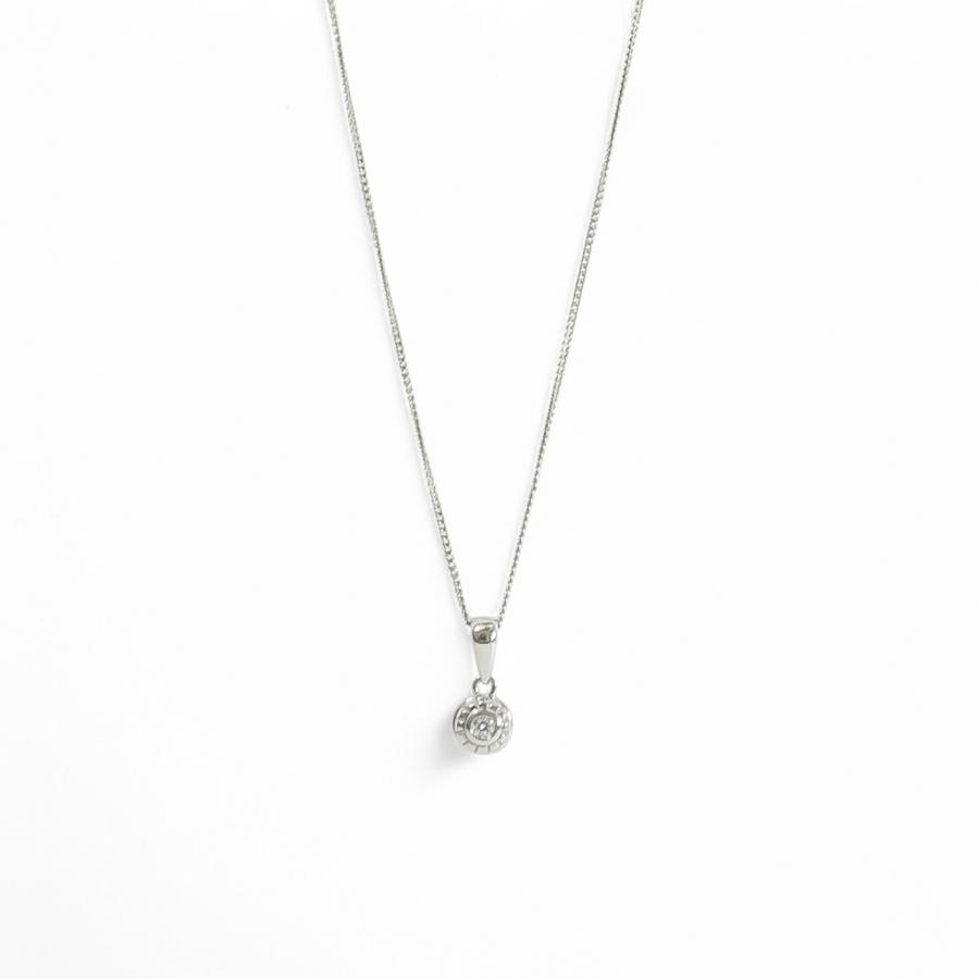 PLATINUM PENDANT WITH NATURAL DIAMOND AND CHAIN