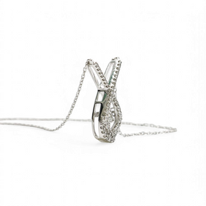 WHITE GOLD NATURAL DIAMOND PENDANT WITH NECKLACE