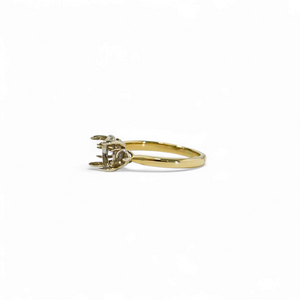 TWO TONE GOLD LADY'S RING SETTING FOR OVAL AND ROUND STONES