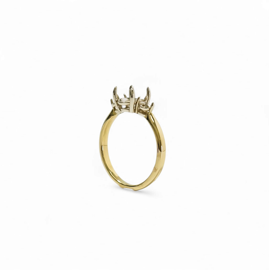 TWO TONE GOLD LADY'S RING SETTING FOR OVAL AND ROUND STONES