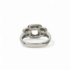 WHITE GOLD SEMI MOUNT RING SETTING FOR A CENTER ROUND STONE