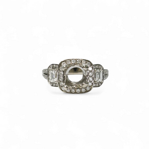 WHITE GOLD SEMI MOUNT RING SETTING FOR A CENTER ROUND STONE