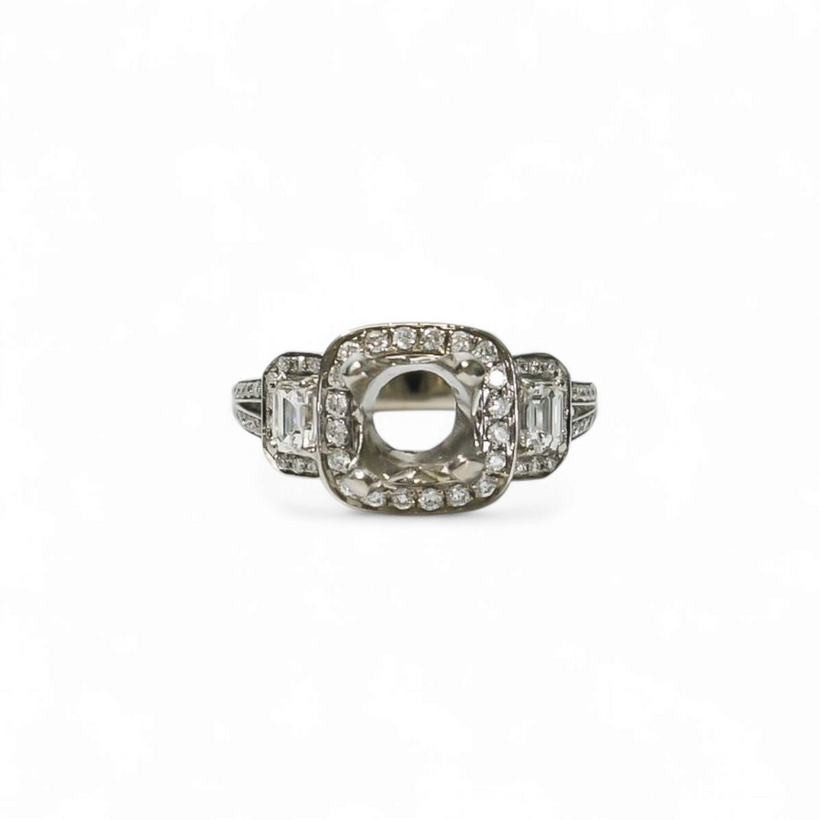 WHITE GOLD SEMI MOUNT RING SETTING FOR A CENTER ROUND STONE