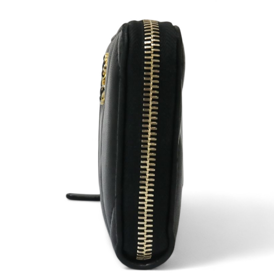 PRE-OWEND CHANEL ZIP WALLET