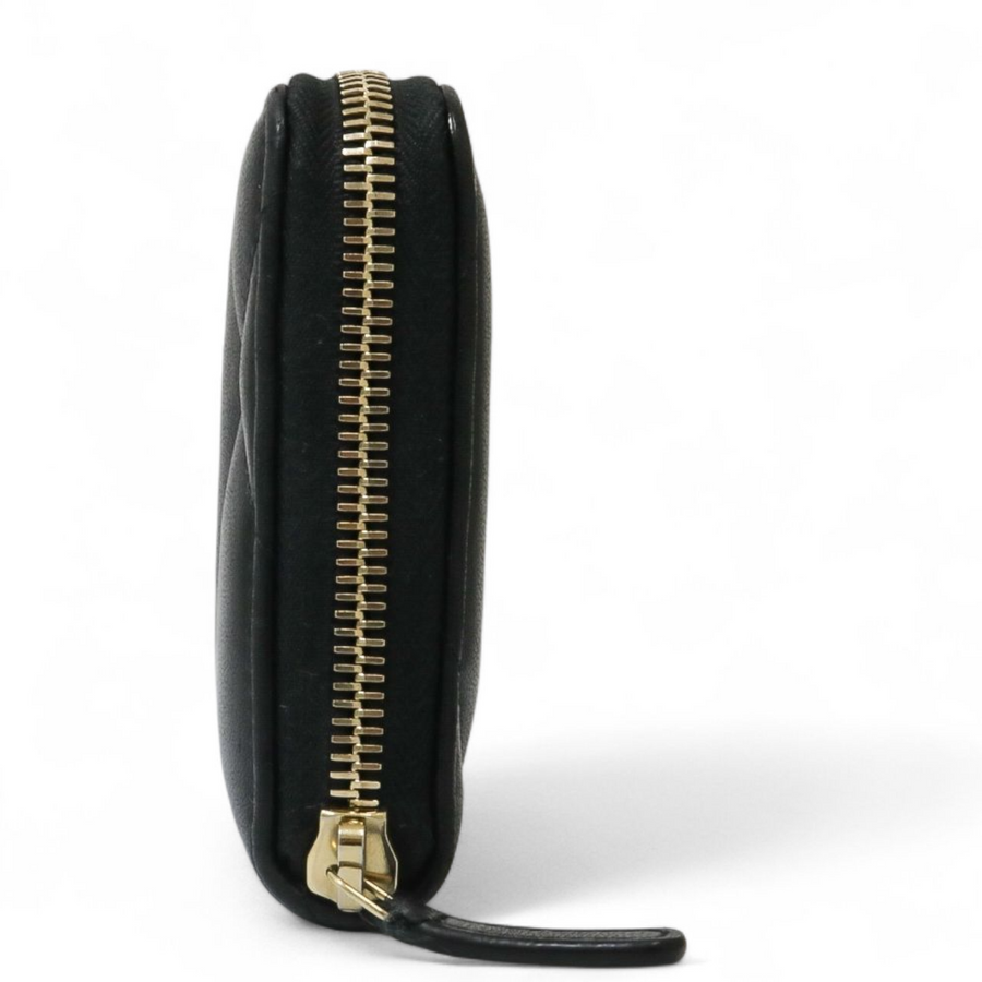 PRE-OWEND CHANEL ZIP WALLET