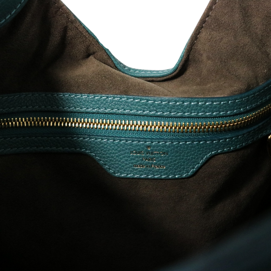 PREOWNED LOUIS VUITTON MAHINA